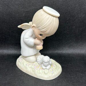 PRECIOUS Moments "God's Ray of Mercy" 1984 Members only figurine